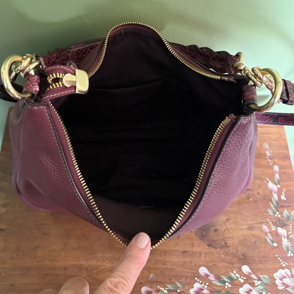 Coach Jules Hobo Bag Burgundy EUC Convertible Crossbody or Shoulder W/ Hangtag - Picture 4 of 9